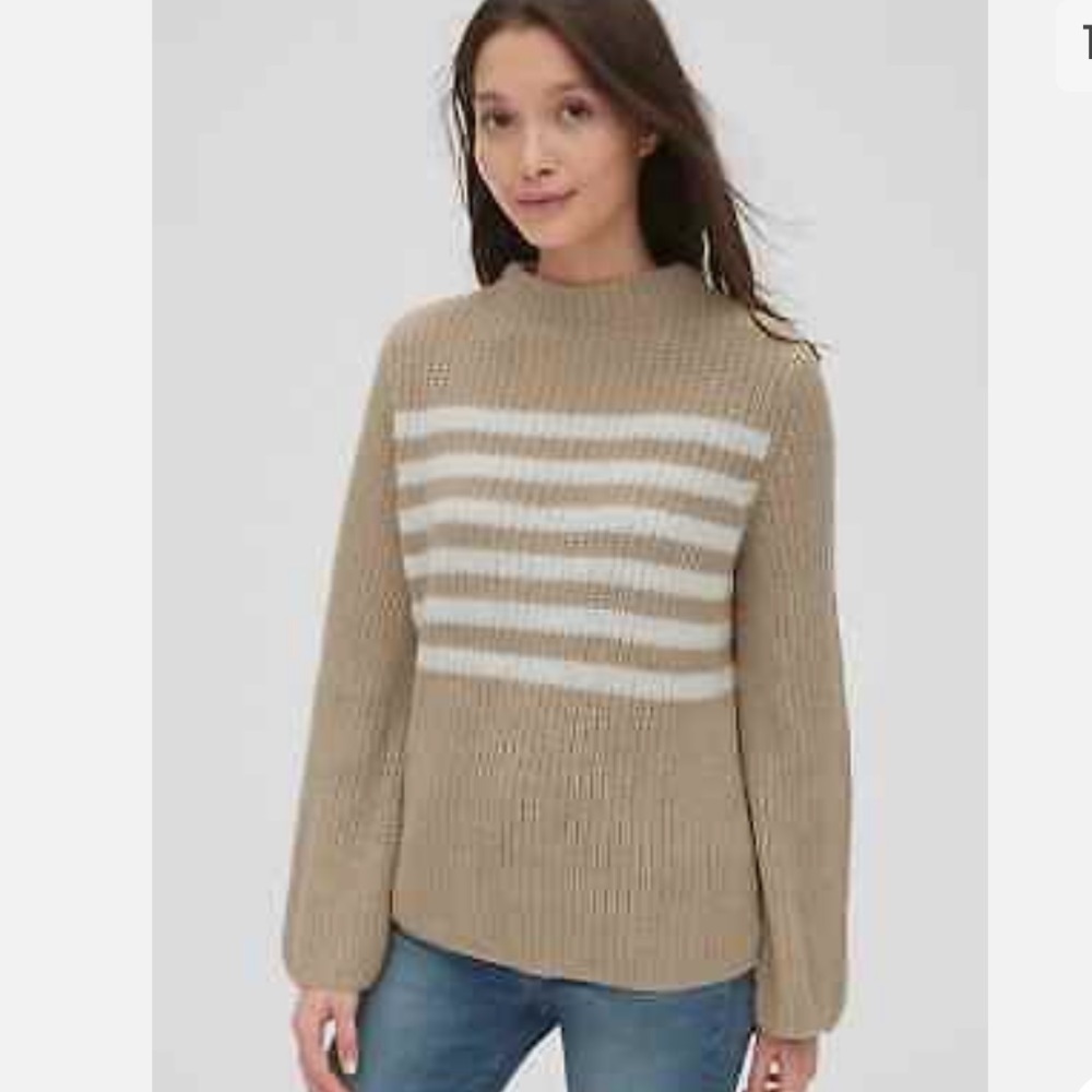 Gap women’s knit‎ sweater size XS